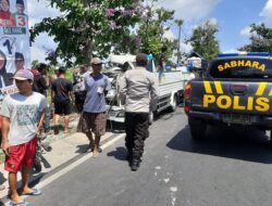 Truk Vs Pikap Dekat RTH Buk Putih Pesanggaran, Sopir Traga Alami Luka Serius