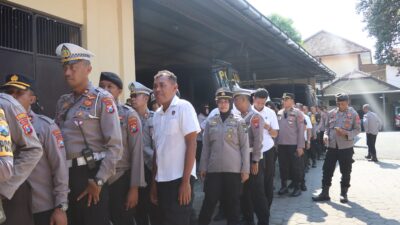 Kapolresta Banyuwangi Gelar Tes Urine Mendadak terhadap seluruh Perwira Polri*