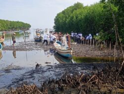 PLN Paiton dan Warga Pesisir Gelar Penanaman 1000 Pohon Mangrove di Probolinggo