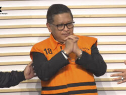 Usai Diperiksa Hasto Resmi di Tahan, Pakai Rompi Oranye dan Tangan Diborgol Hasto Kristiyanto Resmi Ditahan KPK Terkait Kasus Suap dan Perintangan Penyidikan