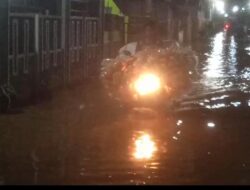 Banjir Terjang Permukiman, Dua Jembatan Putus di Probolinggo