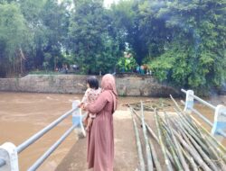 Jembatan Desa Seboro Putus Diterjang Banjir, 200 KK Terisolir