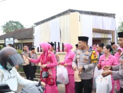 Polresta Banyuwangi dan Bhayangkari Berbagi Takjil Gratis di Bulan Ramadhan 1446 H*