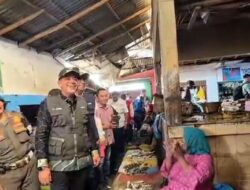 Bupati Probolinggo Sidak Pasar Jelang Lebaran, Harga Sembako Masih Stabil