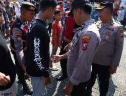Pengamanan Ketat Warnai Kemenangan Persewangi atas Pekanbaru FC, Kapolresta Pimpin Langsung*