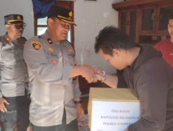 Wujudkan Kepedulian Terhadap Anak Yatim Piatu, Kapolsek Gilimanuk Berikan Bantuan Tali Kasih