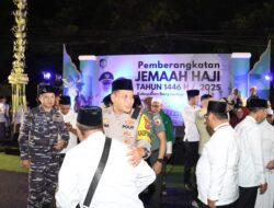 Kapolresta Banyuwangi Bersama Forkopimda Kawal Langsung Pelepasan 752 Jamaah Haji Kloter 42 dan 43*
