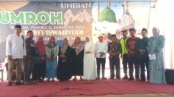 Pemdes Gampingan & H. Rofi’i Iswahyudi Gelar Undian Umrah Gratis: Wujud Syukur dan Apresiasi Tokoh Masyarakat