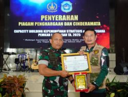 Pejabat Pemkab Lamongan Latihan Bela Negara