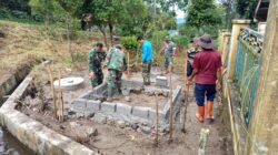 Dukung Program Kesehatan Masyarakat, Satgas TMMD Bangun MCK di Kecamatan Silih Nara