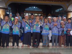 Pemberangkatan Peserta Umrah Pemdes Gampingan Bersama H. Ropii Iwayudi