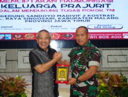 Harmonisasi keluarga prajurit ; Panglima Divif 2 Kostrad Bersama Dr. Aqua Dwipayana