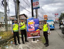 Ops Zebra Semeru, Polres Malang Pasang Baliho Imbauan di Titik Rawan Kecelakaan