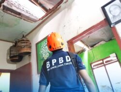 BPBD Atasi Bencana Hujan dan Angin Kencang Akibatkan Rumah Ambruk di Singosari, Satu Anak Luka