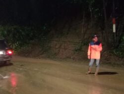 BPBD Tangani Bencana Longsor Timbun Separuh Jalan Provinsi (Malang-Kediri)