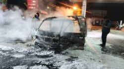 Polisi Evakuasi Mobil Terbakar Saat Isi BBM di SPBU Kepanjen, Satu Orang Luka