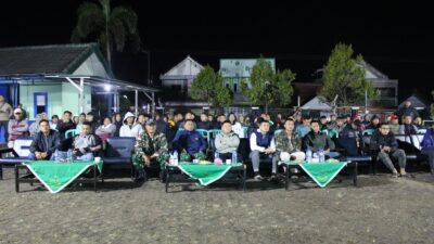 Wujudkan Kemanunggalan TNI dengan Rakyat, Yonkes 2 Kostrad Bersama Muspika Karangploso Gelar Nobar Semifinal Piala Dunia 2026